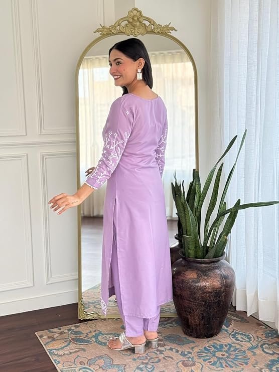 Women's Rayon Embroidered Straight Kurta - Image 3